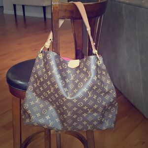 The Graceful PM hobo in classic Monogram canvas